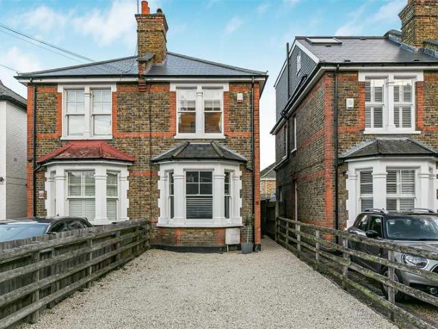 Farm for sale in Surbiton, Greater London