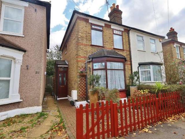 Farm for rent in Rush Green, Greater London
