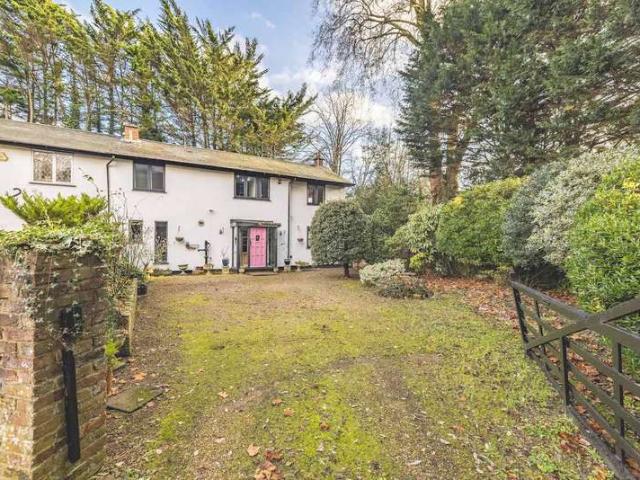 Farm for sale in Swallow, Buckinghamshire