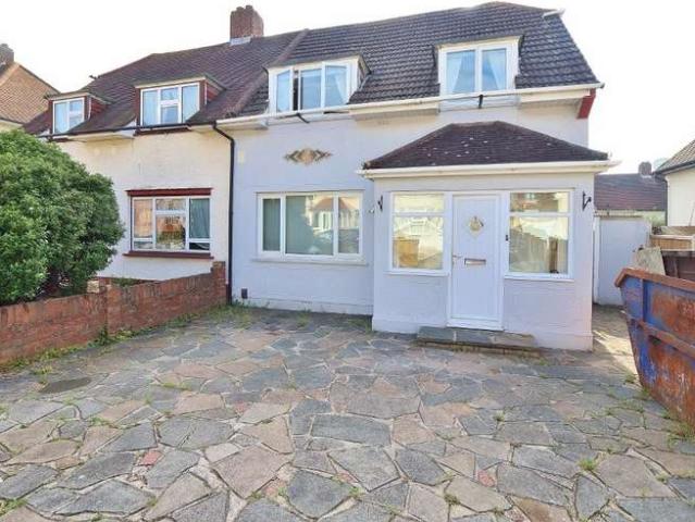 Farm for rent in Collier Row, Greater London