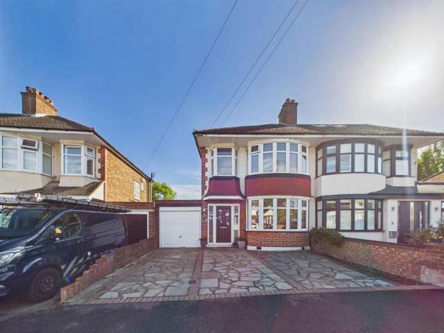 Farm for sale in London Borough of Hillingdon, Greater London