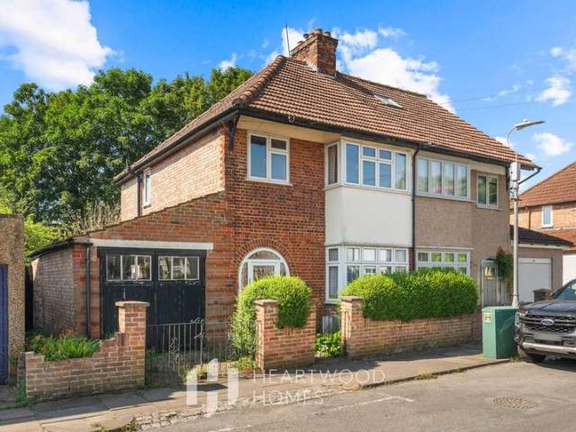 Farm for sale in St Albans, Five Acres