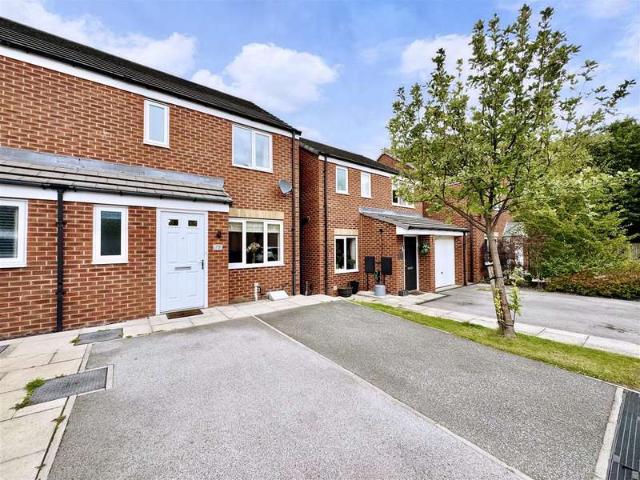 Farm for sale in Worsbrough, South Yorkshire