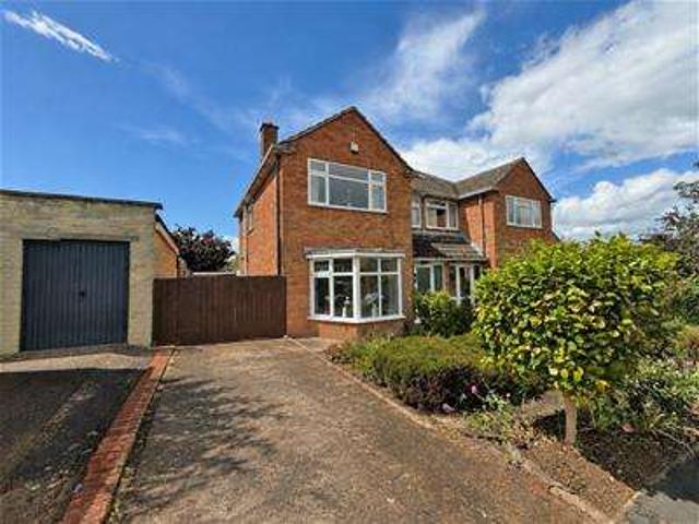 Farm for sale in Houlton, New Bilton