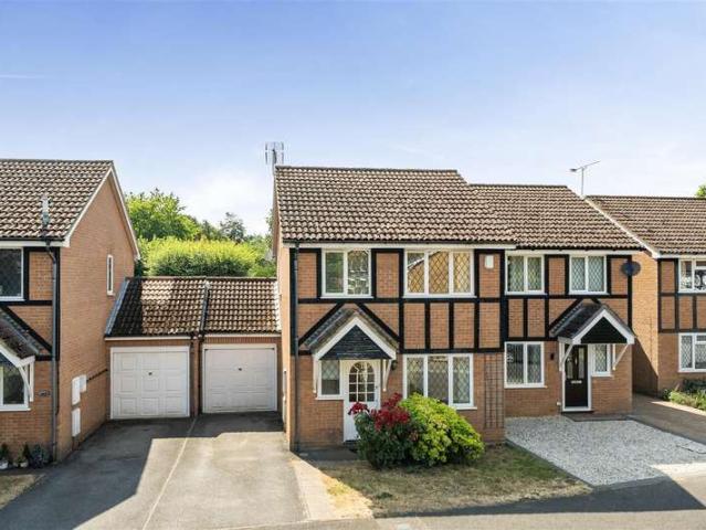 Farm for sale in Finchampstead