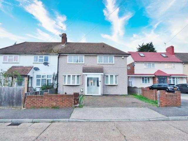 Farm for rent in Collier Row, Greater London