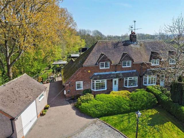 Farm for sale in Caldermill, East Midlands