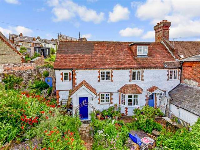Farm for sale in Arundel, Clapham