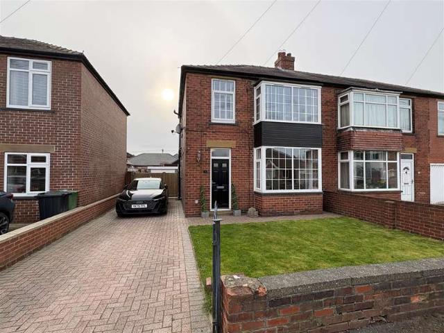 Farm for sale in Hanging Heaton, Dewsbury