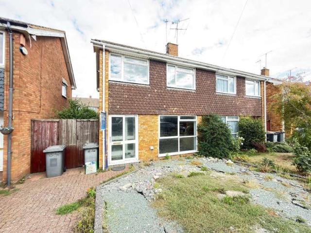 Farm for sale in Leagrave, Luton