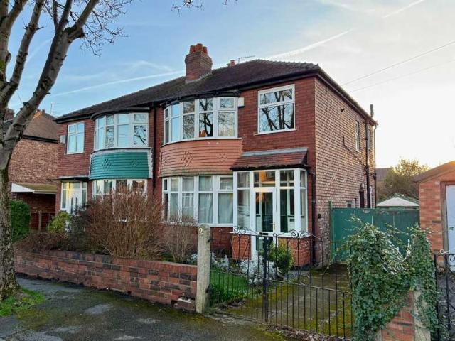 Farm for sale in Gorse Hill, Trafford Park