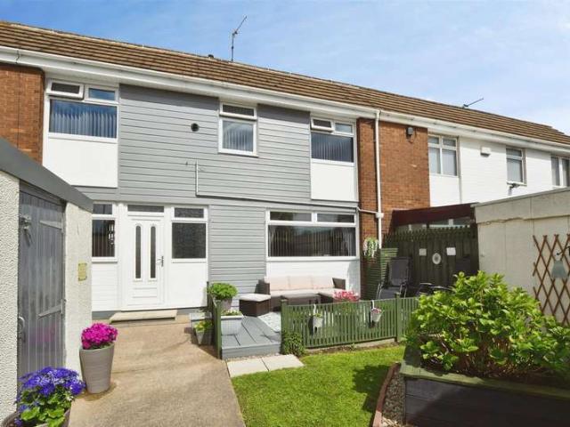 Cottage for sale in Bransholme, Hull