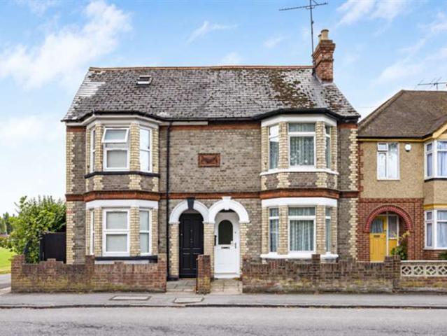 Farm for sale in Caversham, Reading