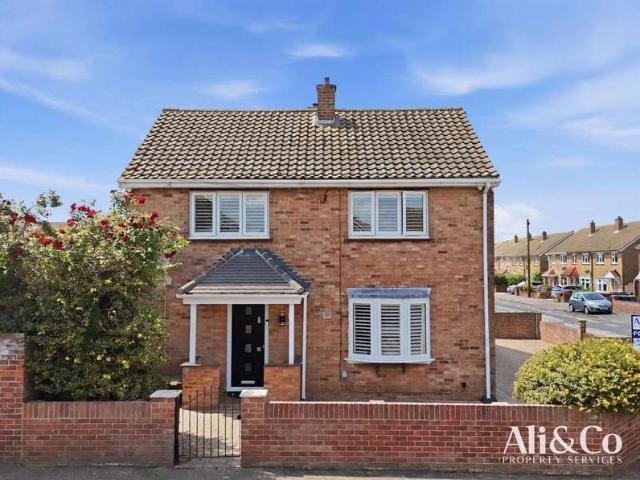 Farm for sale in Chadwell St Mary, Essex