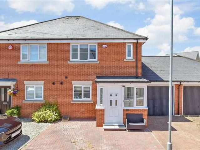 Farm for sale in Noak Hill, Essex