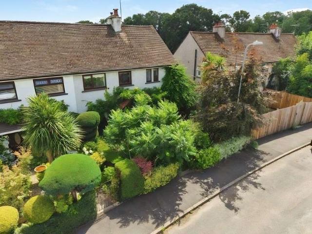 Farm for sale in Llanbadoc, Wales