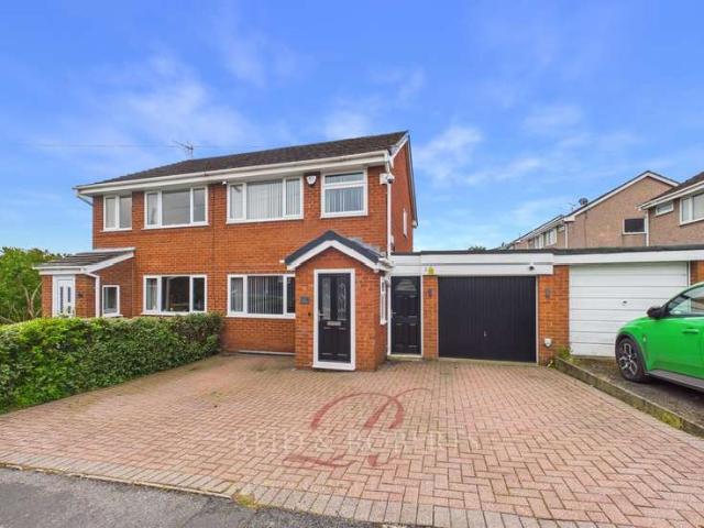 Farm for sale in Leeswood, Wales
