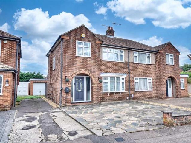 Farm for sale in Cheshunt, Broxbourne