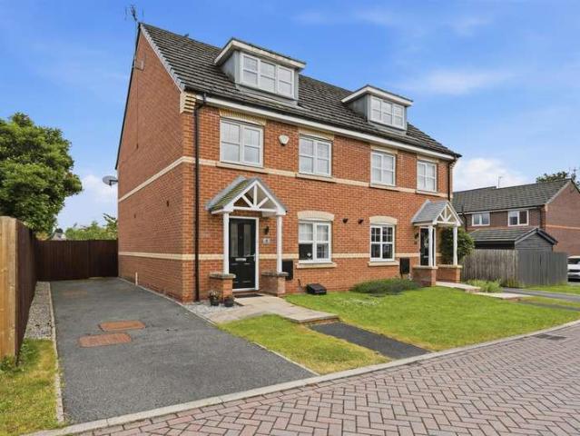 Farm for sale in Greenside, Macclesfield