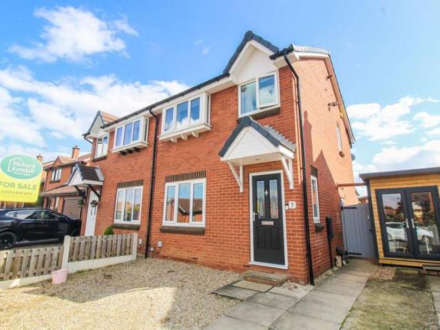 Farm for sale in Normanton and Altofts, Altofts