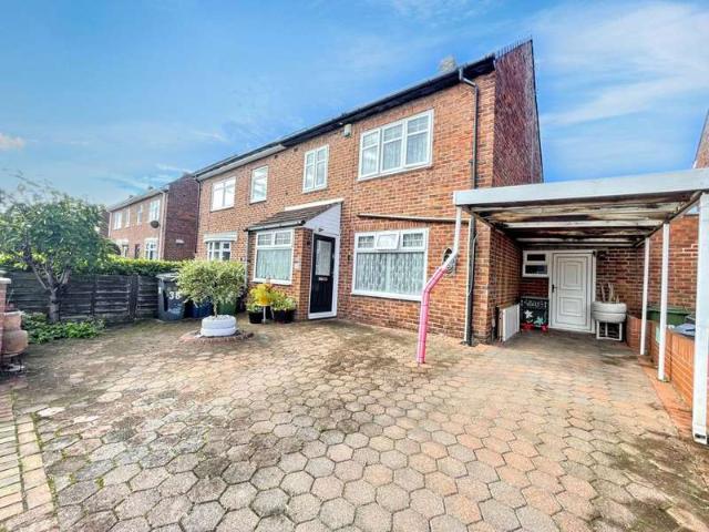 Farm for sale in Horsley Hill, South Shields