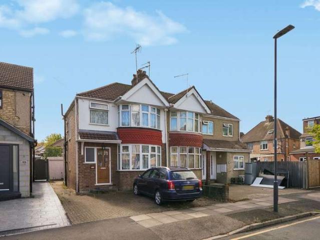 Farm for sale in Wealdstone, Greater London