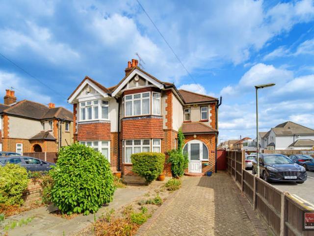 Farm for sale in Lower Halliford, Surrey