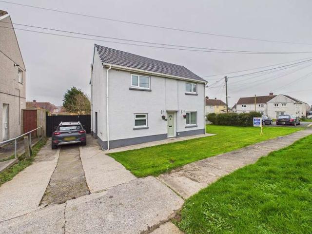 Farm for sale in Llangyndeyrn, Pontyates