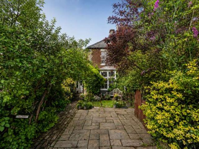 Farm for sale in Fretherne, Hertfordshire