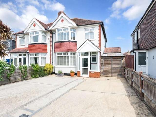 Farm for sale in Stoneleigh, Ewell