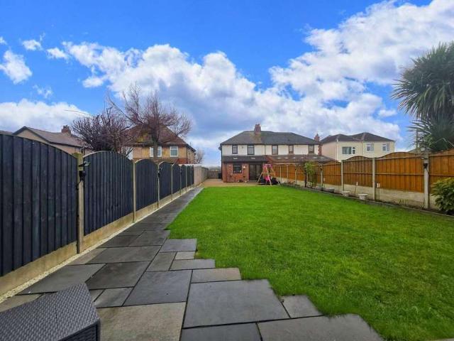 Farm for sale in Carlton, South Yorkshire