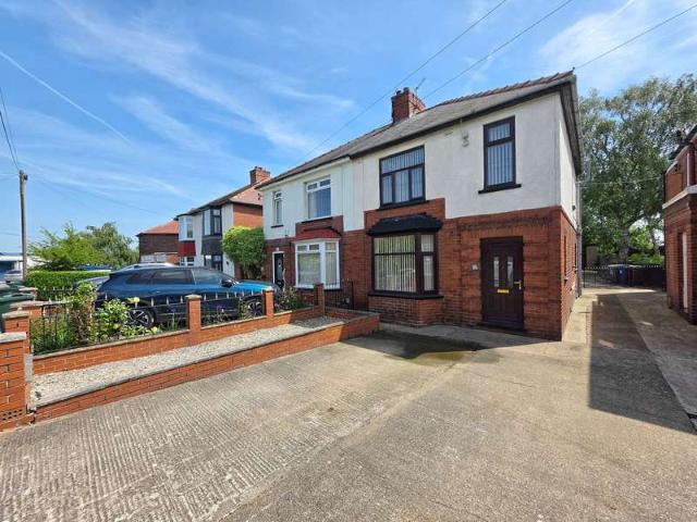 Farm for sale in Royston, South Yorkshire