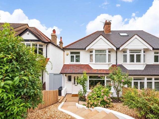 Farm for sale in London Borough of Croydon, Greater London