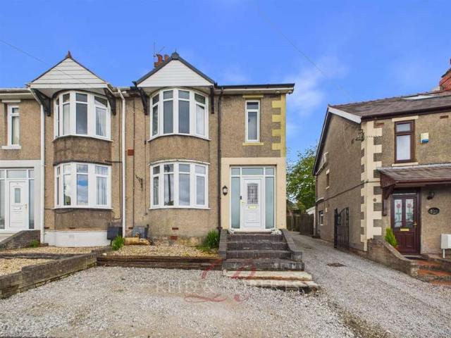Farm for sale in Coedpoeth, Wales