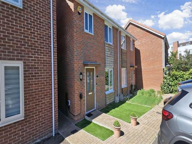 Farm for sale in Monks Orchard, Kent