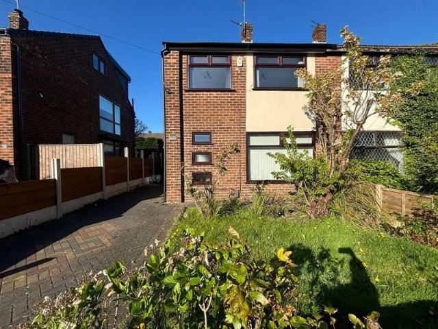 Farm for rent in Park Lane, Bury