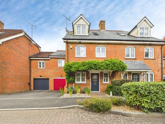 Farm for sale in Wickhurst Green, Horsham