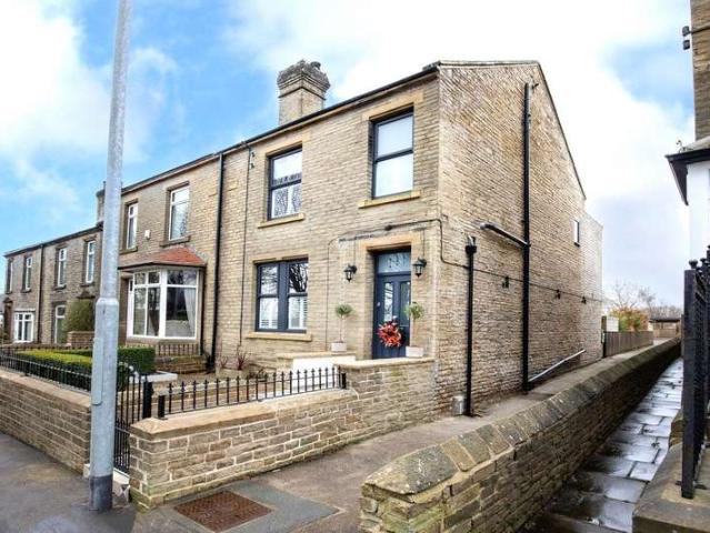 Farm for sale in Brookfoot, Brighouse