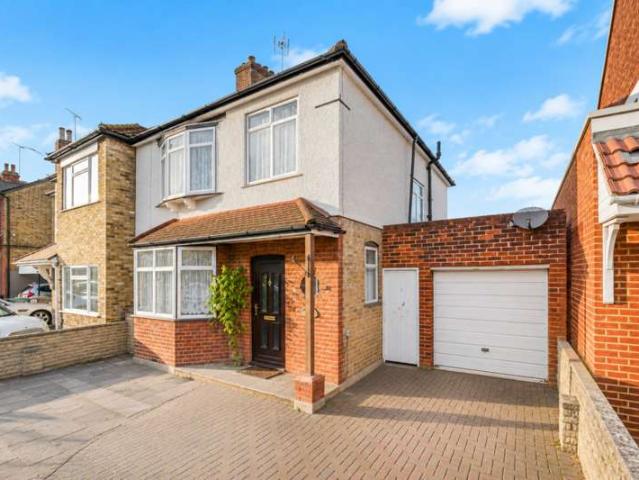 Farm for sale in Knowle Green, Lower Halliford