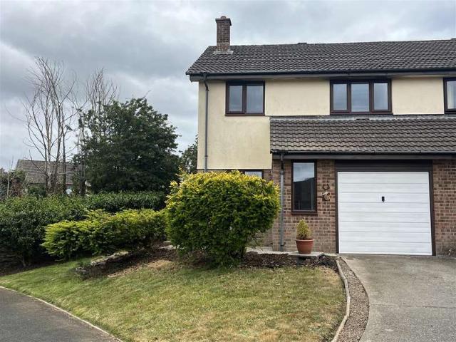 Farm for rent in St Blazey, Cornwall