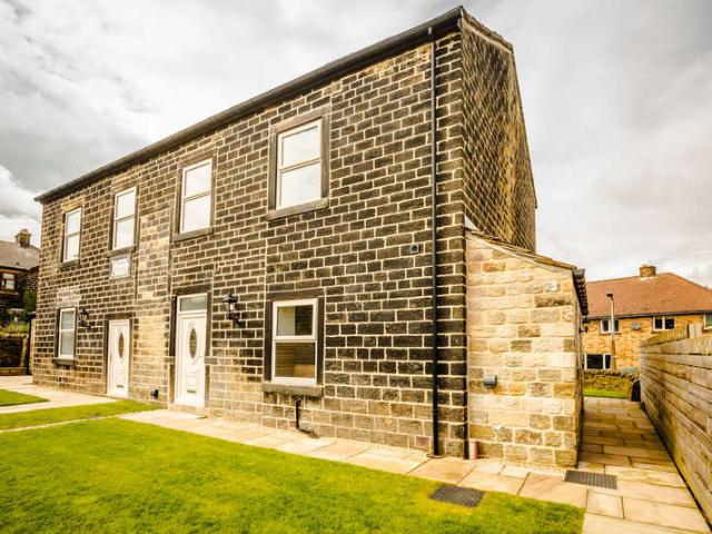 Farm for sale in Hoylandswaine, South Yorkshire
