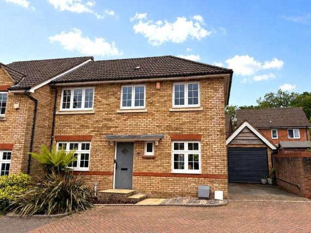 Farm for sale in Feckenham, City Of Bristol
