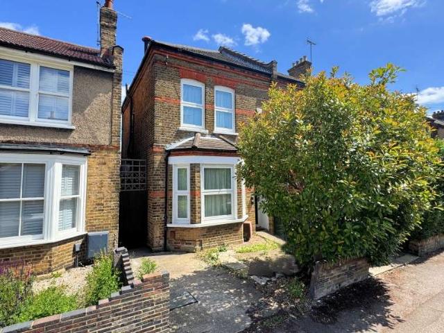 Farm for sale in North Finchley, Greater London