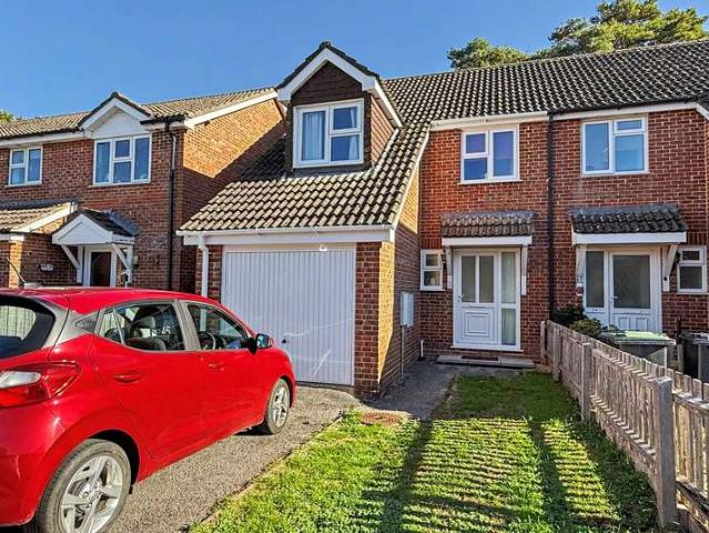 Farm for sale in Alderholt, Olderholt