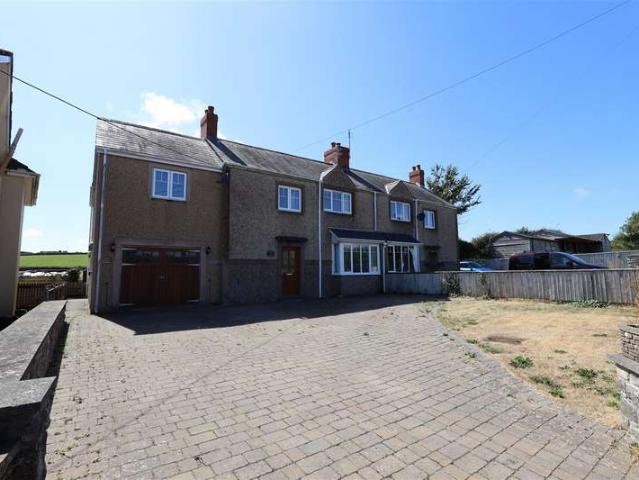 Farm for rent in Llanfair, Wales