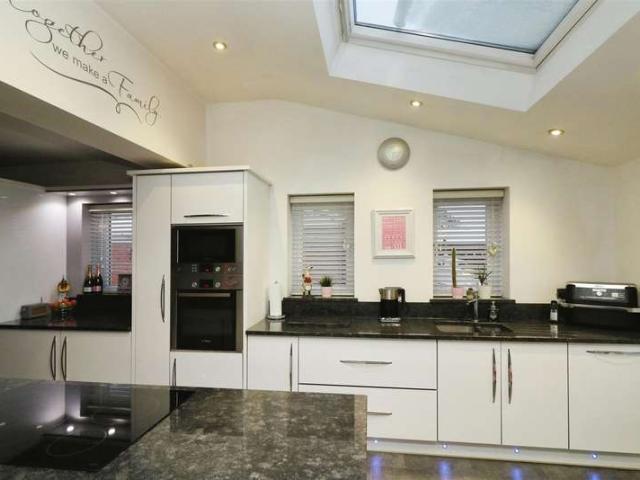 Farm for sale in Rotherham, Maltby