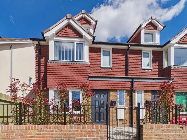 Farm for sale in Kingston Buci, Fishersgate