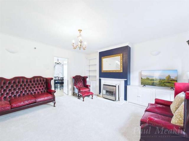 Farm for sale in London Borough of Croydon, Selsdon