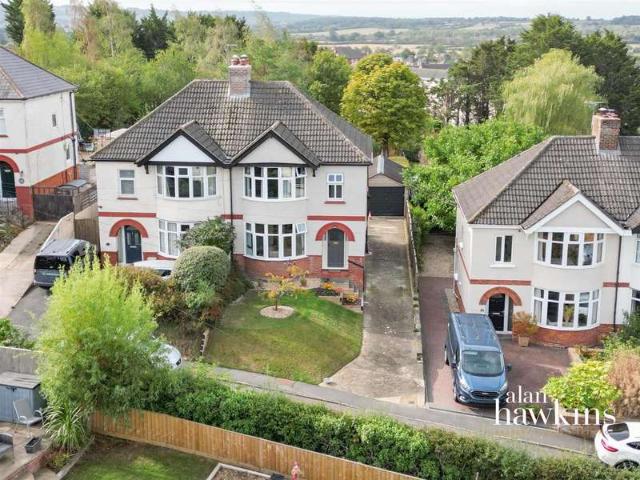 Farm for sale in Royal Wootton Bassett, Wiltshire