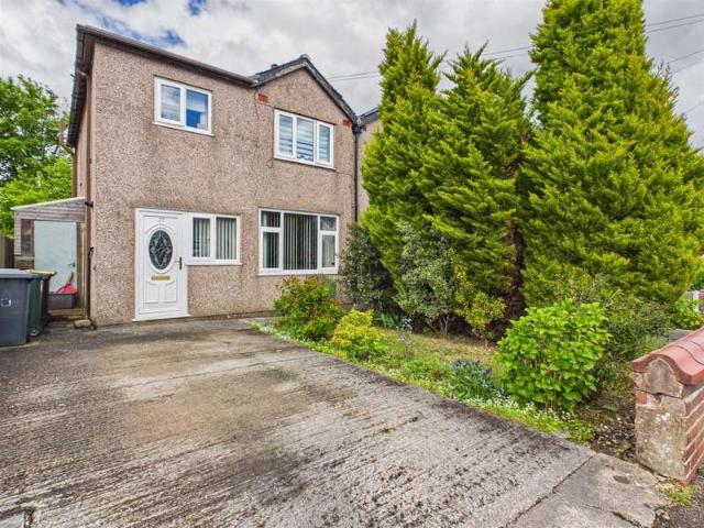 Farm for sale in Bowerham, Bare